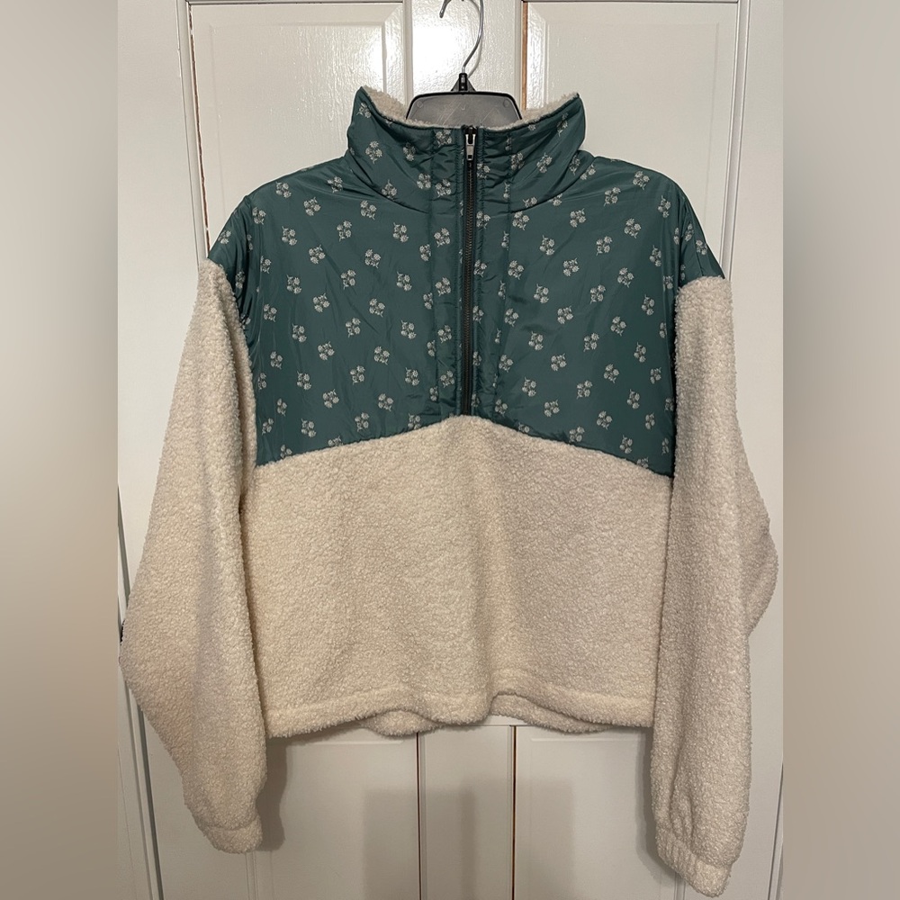 Universal Thread Colorblock Quarter Zip Floral Sherpa - Picture 4 of 9
